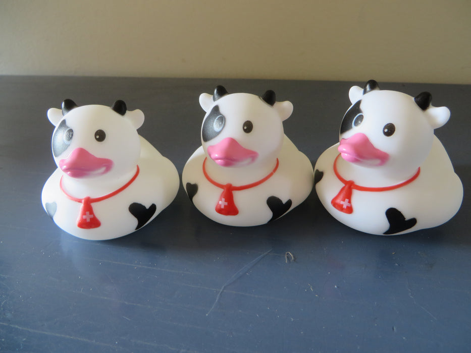 Set of three little moo cows - farm animals, cow rubber ducks, gift bag, party gift, gag gift